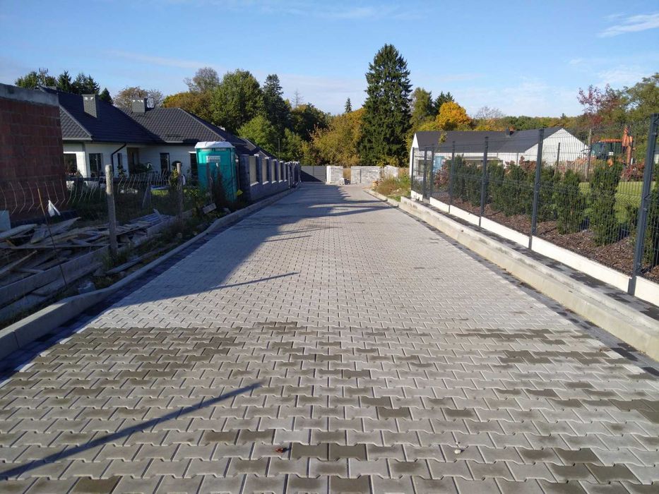 budowa dróg i utwardzanie terenów