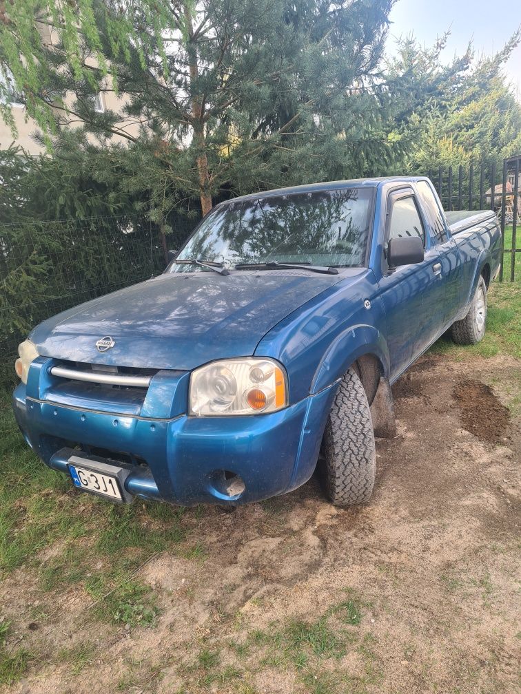 Nissan frontier 2.4 benzyna automat zarejestrowany 101 tys przebieg