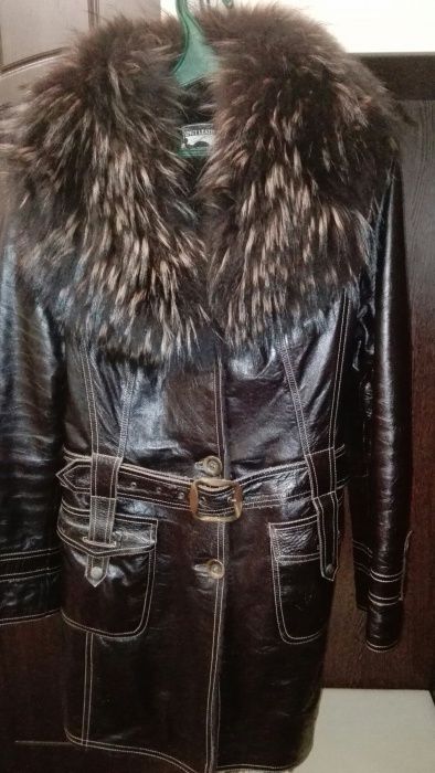 Продам зимнюю кожаную куртку размер XL