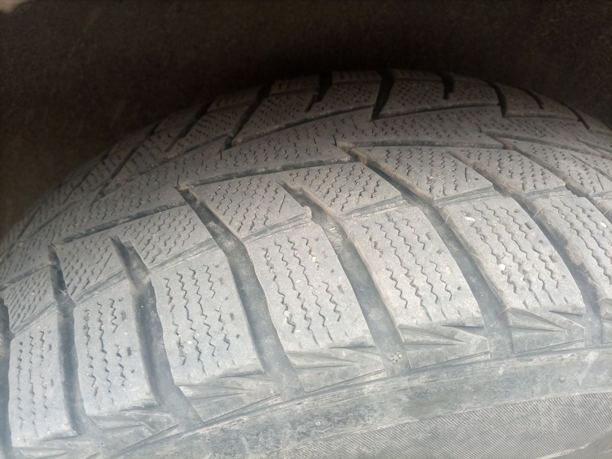 Продам резину m+s 265/65 r17