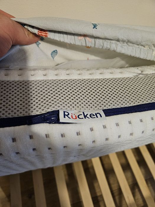 Łóżeczko Woodies w idealnym stanie + materac Rucken