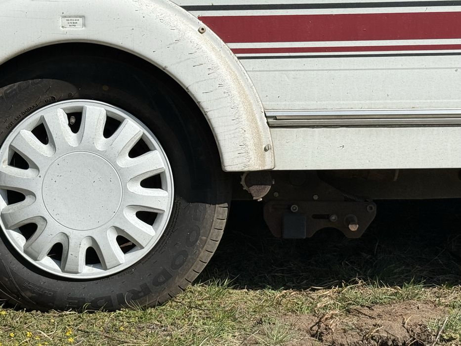 Mala przyczepa KEMPINGOWA 990 kg 5 osobowa MOVER zadbana