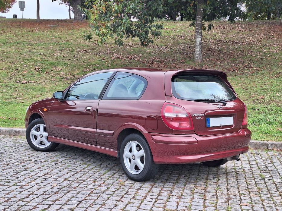 Nissan Almera 2.2 Turbo diesel 5 lugares