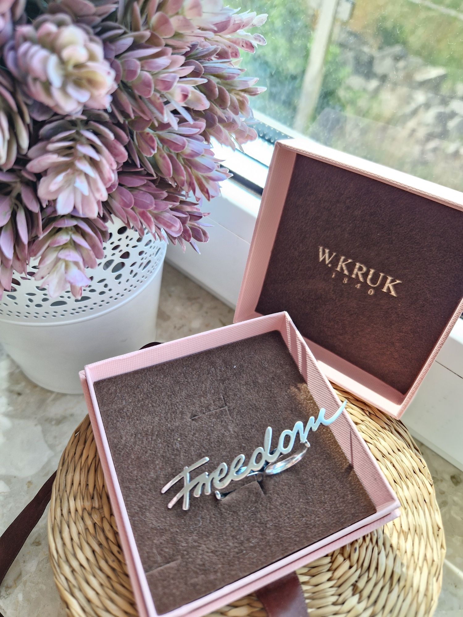 Pierscionek Sygnet W. KRUK Freedom Wojciechowska srebro 925