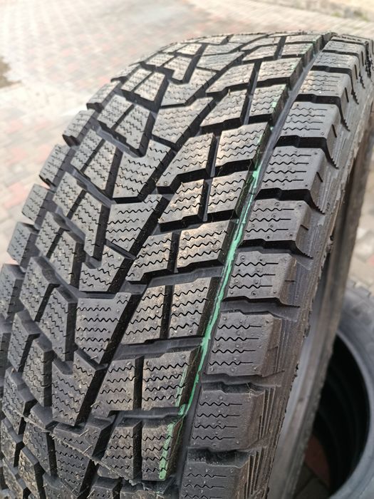 Шини 235 60 18 нові