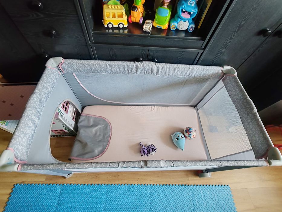 Łóżeczko turystyczne