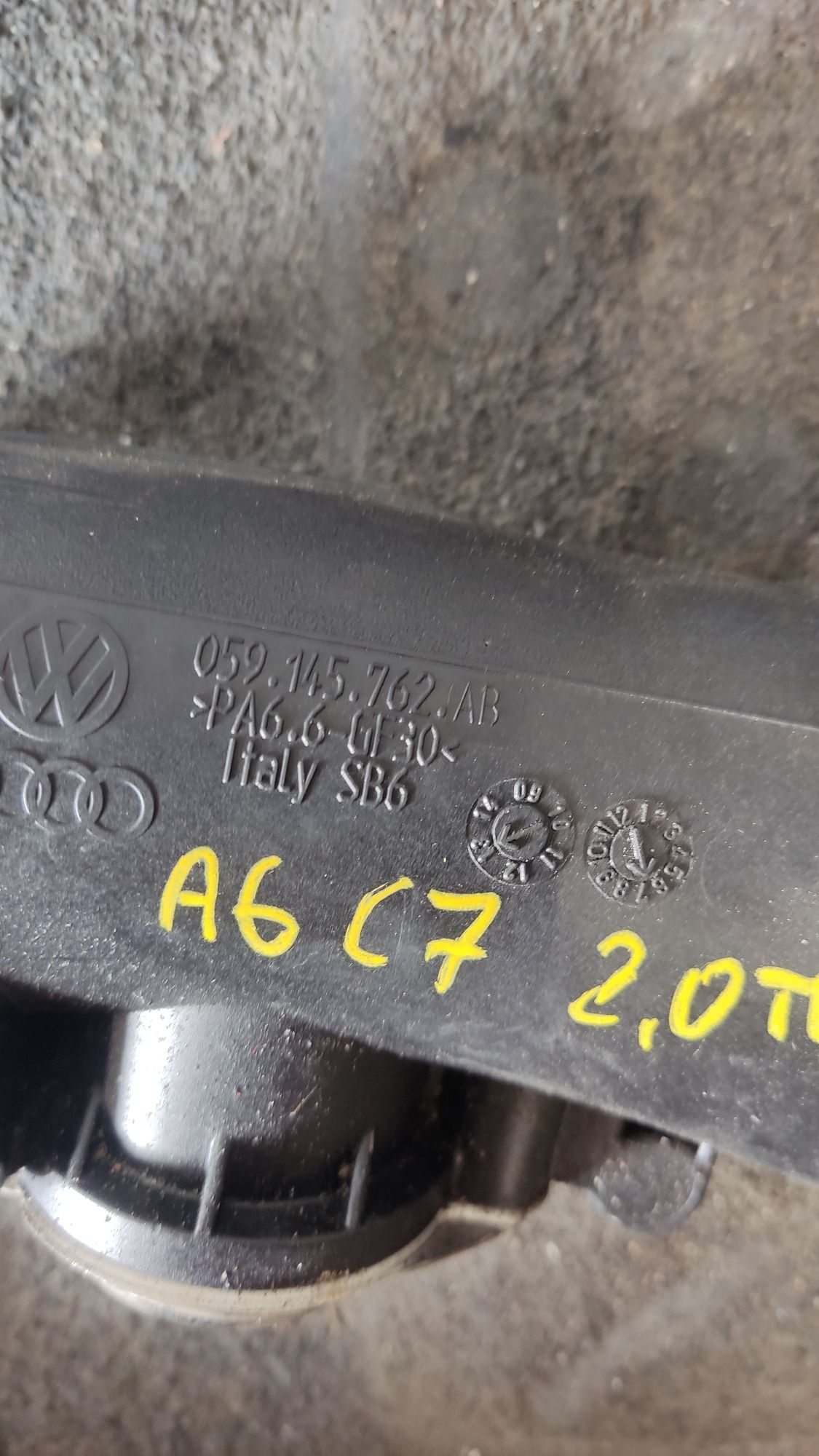 Rura ssąca przewód powietrza dolotowego audi a6 C7 2.0 TDI