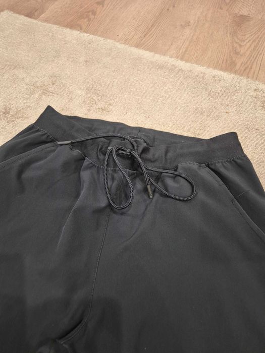 Spodnie damskie sportowe Under Armour