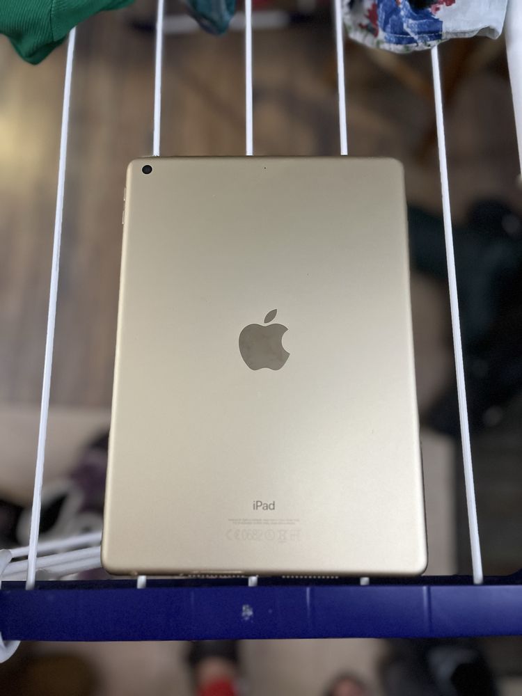 Ipad 5 generacji zloty 32GB
