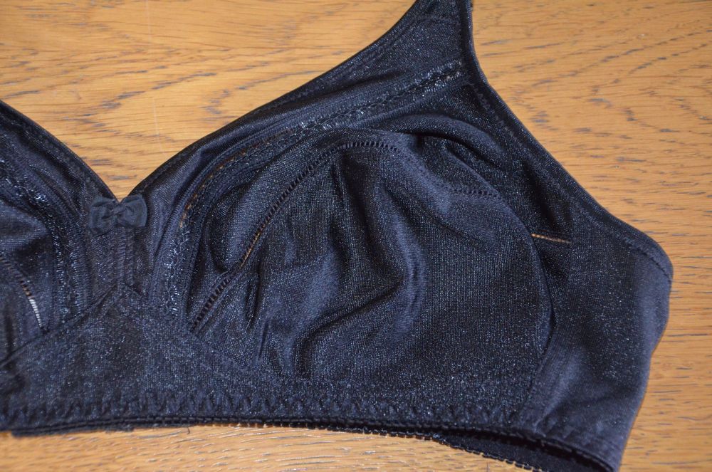 stanik biustonosz Triumph czarny 80 B