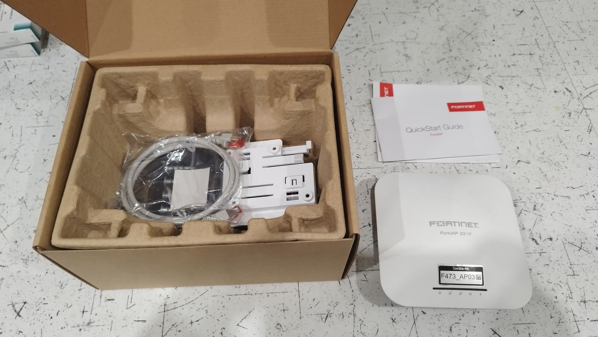 Punkt dostępu Access Point fortinet 231F 6G