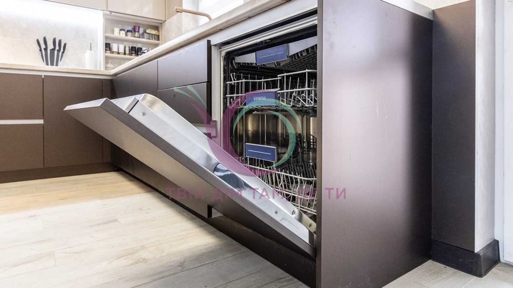 Новий ТОП Особняк з ремонтом Готовий до заїзду, в місті район Велмарт