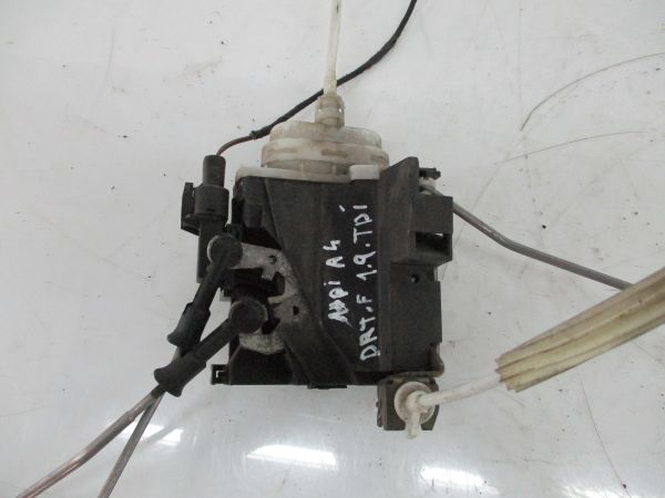 Fechadura / fecho porta frente direito AUDI A4 (8D2, B5)