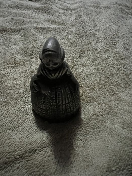 Boneca com sino (sineta) muito antiga