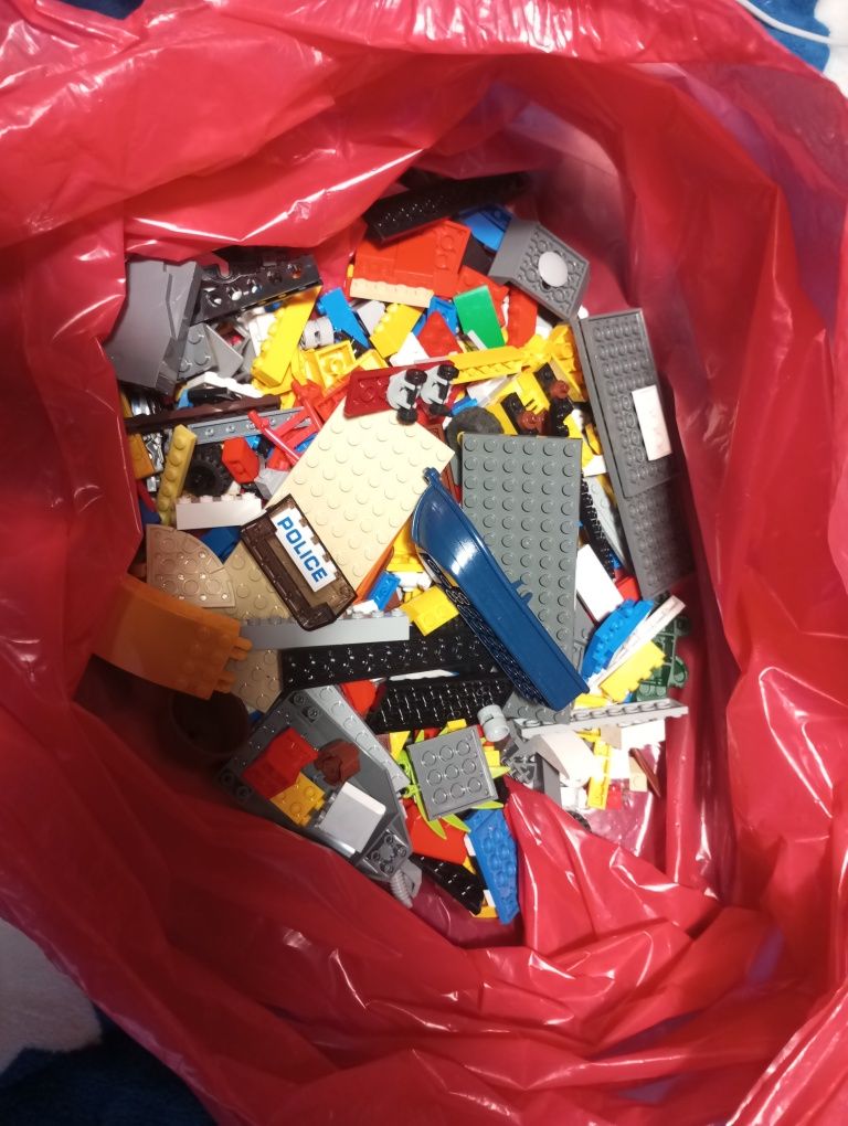 Várias peças aleatórias Lego