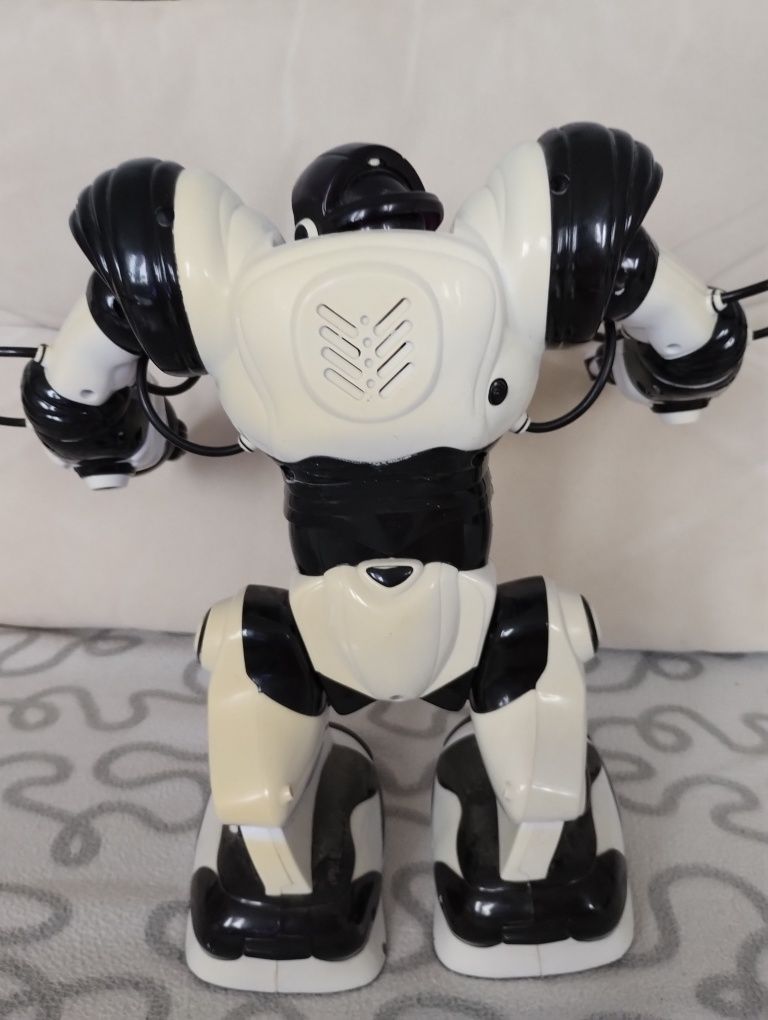 Duuuży Robot 37 cm wys, WowWee Robosapien