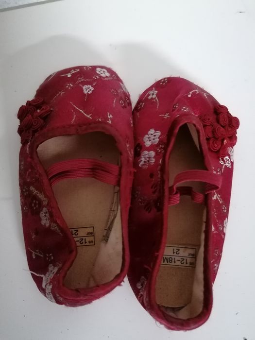 Sapatos de seda para bebé