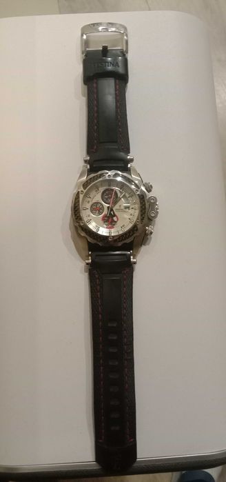 Годинник Festina model F16272