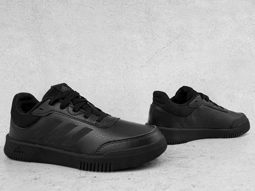 Кроссовки adidas  25 см стелька