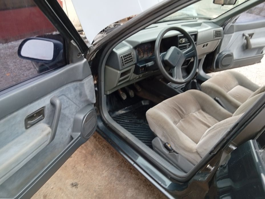 Автомобіль Renault 19