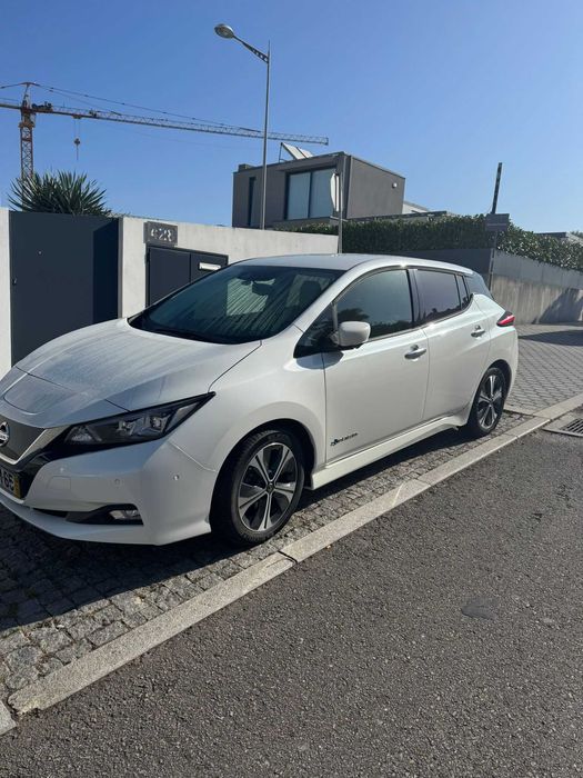 Nissan Leaf Electrico - Versao Superior: Tecna