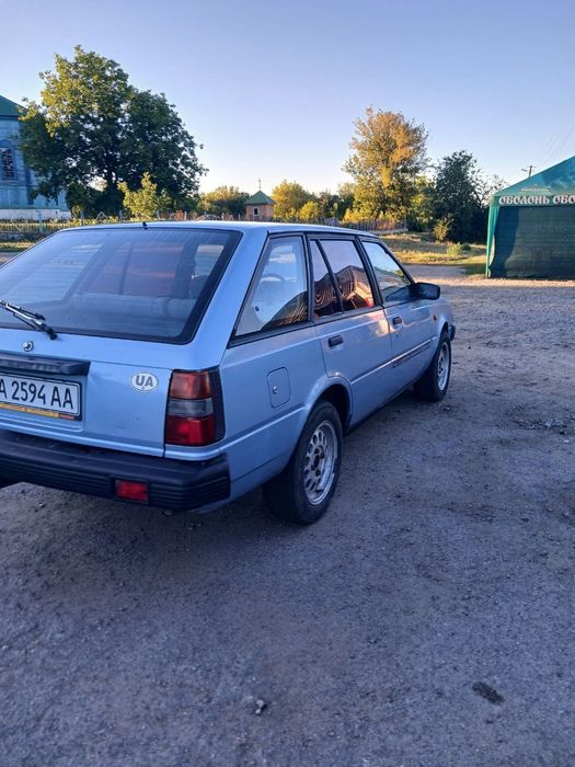 Nissan sunny b11