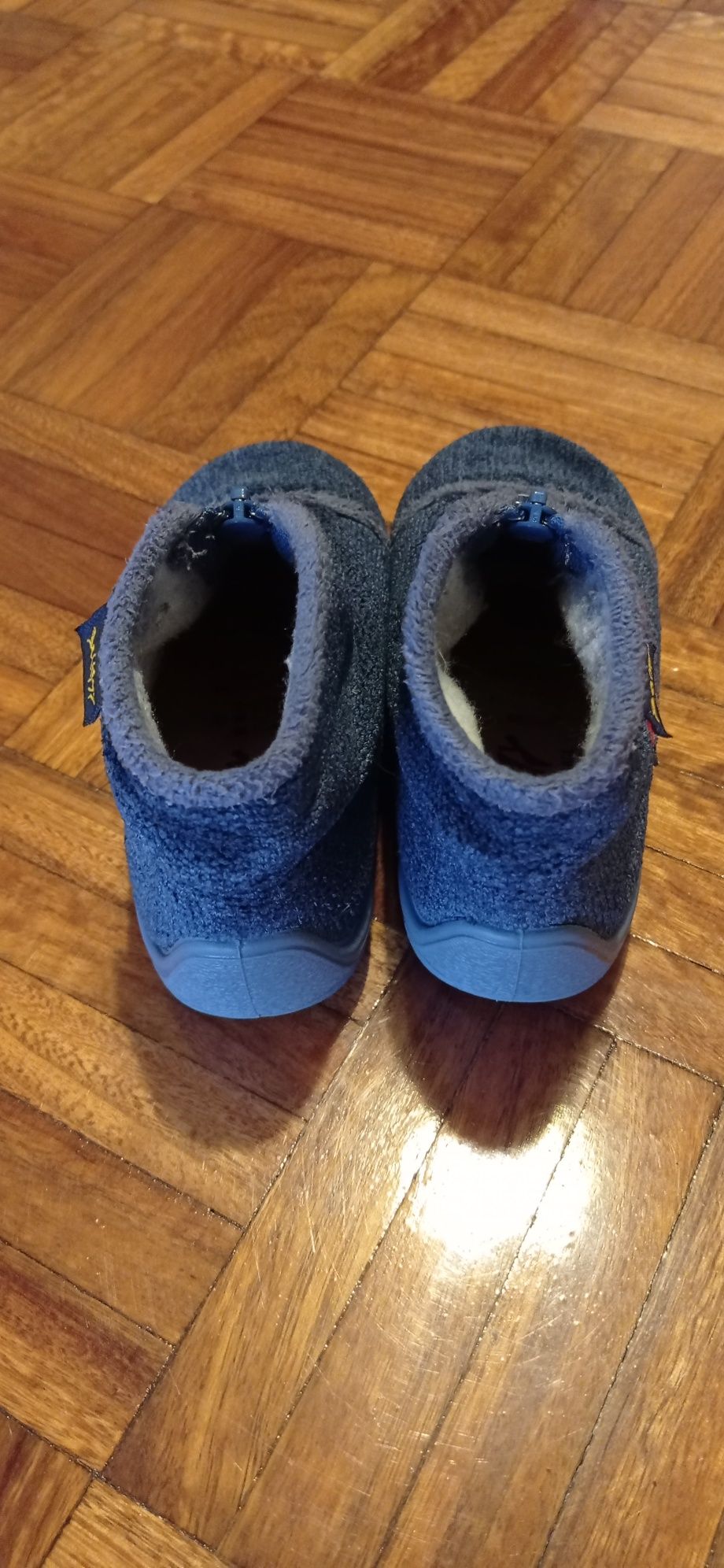 Pantufas de menino num 26