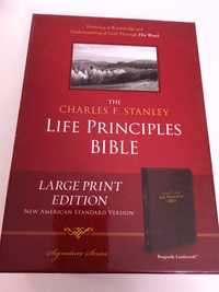 The Charles F. Stanley Life Principles Bible Biblia in english