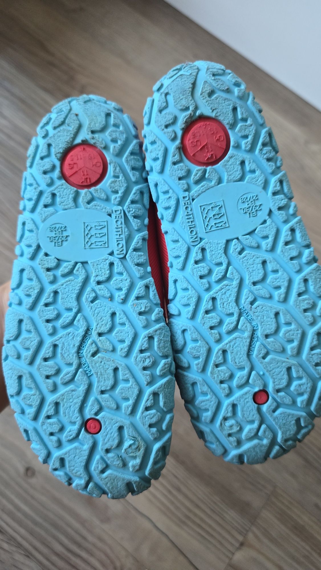 Buty do wody decathlon czerwone r ok 29/30 długość ok 17cm