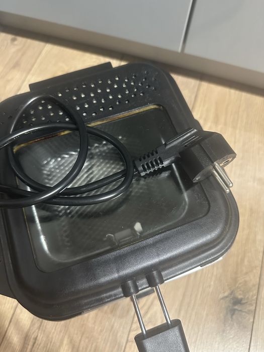 Frytkownica mała przenośna Tarrington House DF900