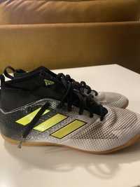 Buty sportowe chłopięce piłkarskie adidas r.38