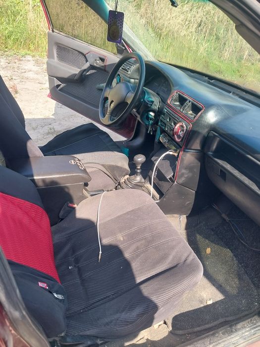 Opel vectra A 1.6 карб