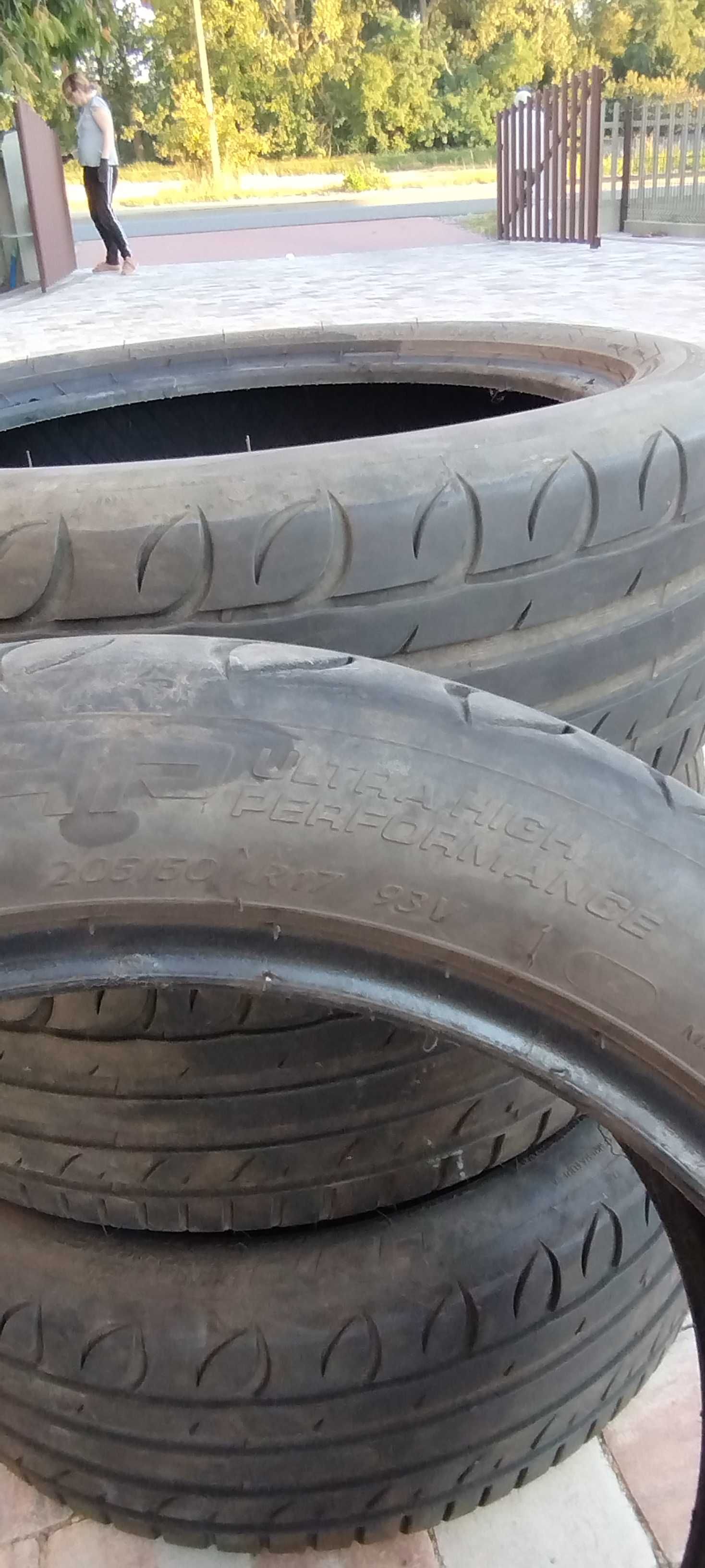 Opona RIKEN 205/50R17