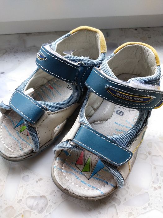 Sandałki chłopięce  25