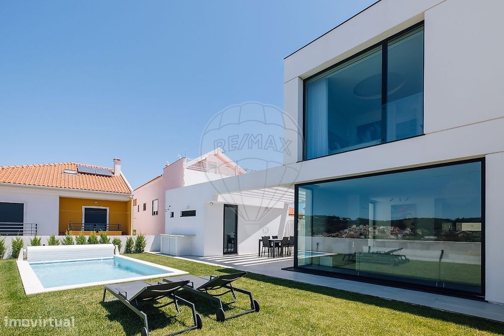 Moradia T4 para venda