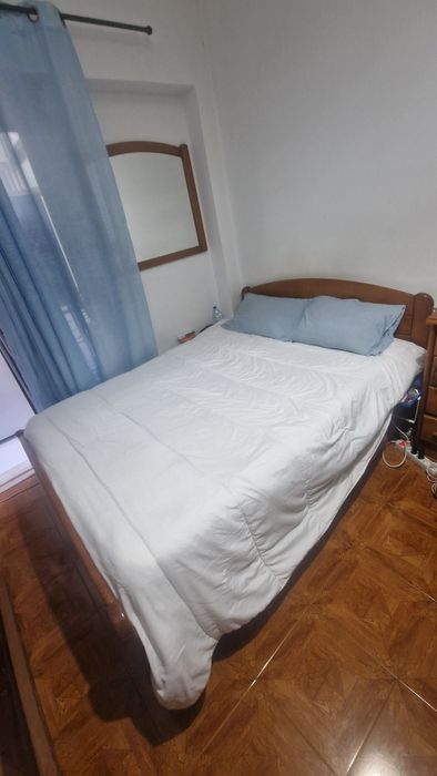 Cama de madeira 200cm x 140cm com 4 gavetas