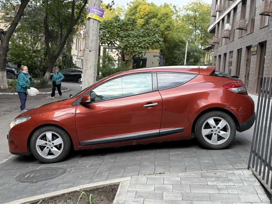 Renault Megane 2.0 бензин Автомат