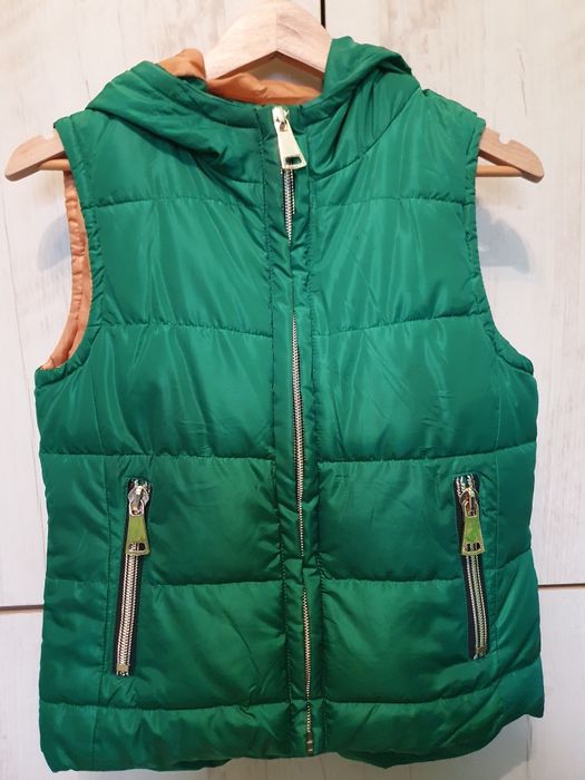 Куртка без рукав,  жилетка з капюшоном