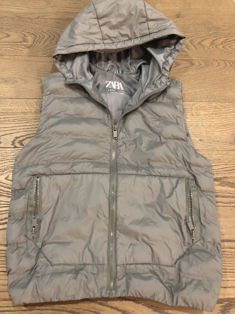 Жилетка Zara. 9-10 років / 140 см.