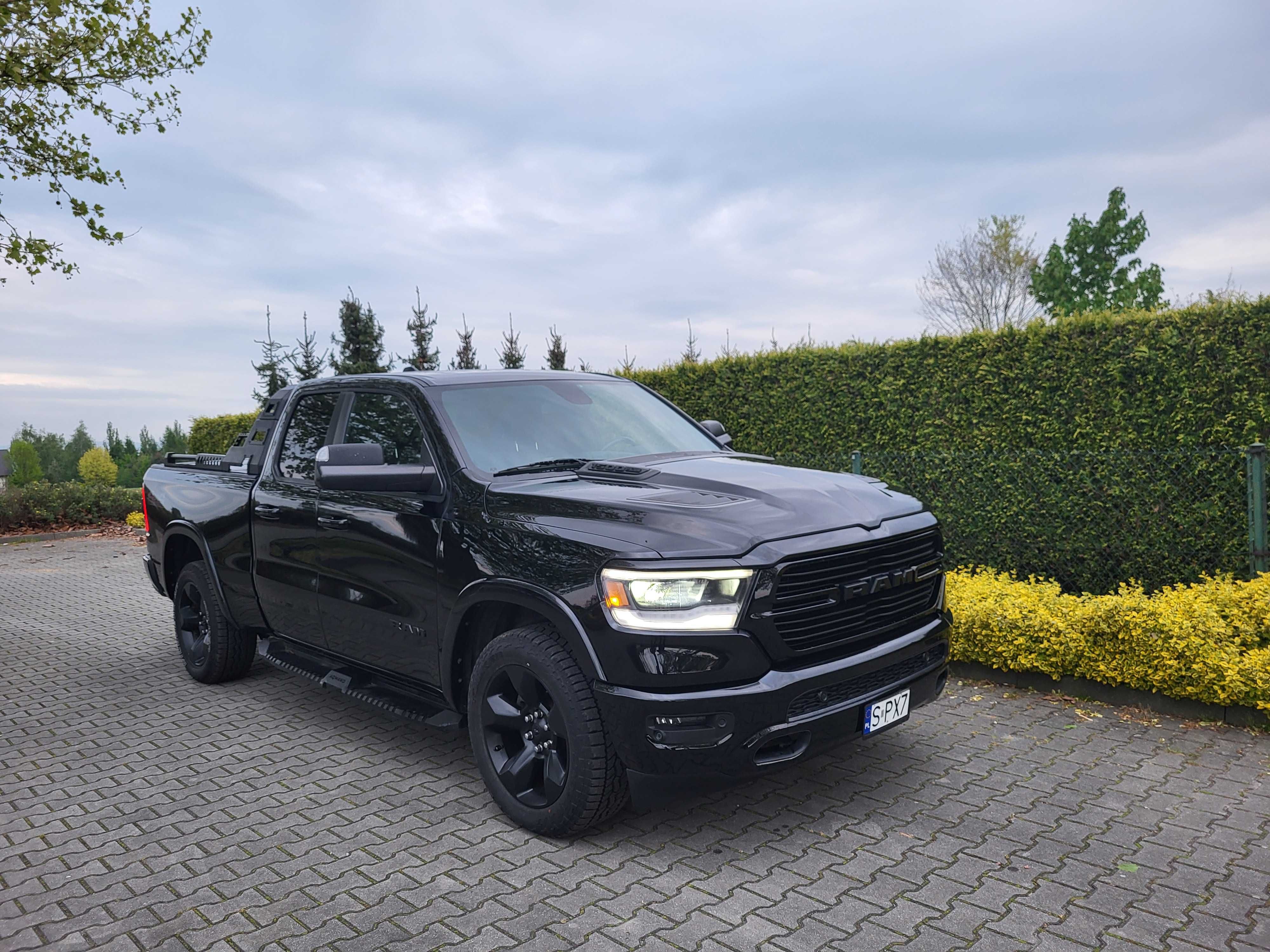 DODGE RAM 1500 5.7 Laramie