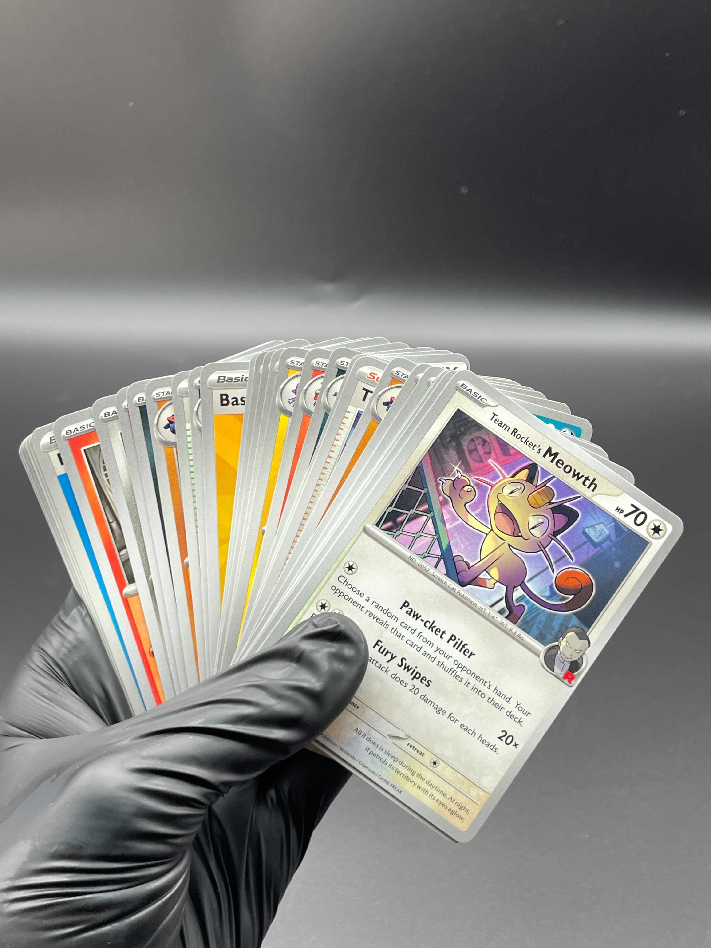 10x Holos/Reverse Holos + 32x Commons Deck