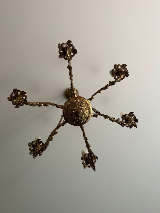 Żyrandol mosiężny