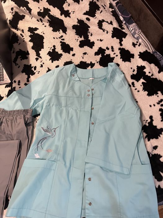 Продам медичний костюм