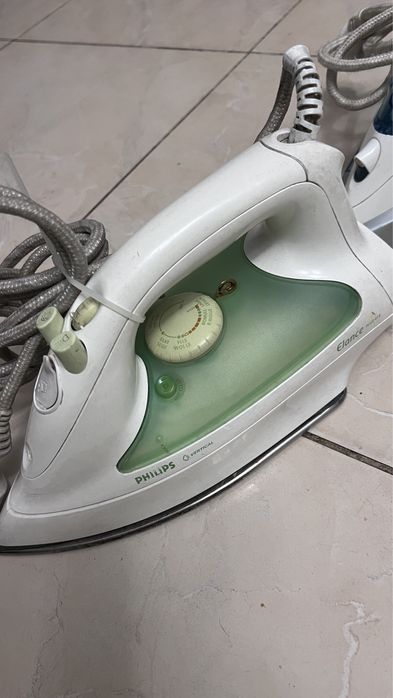 Праска, утюг в робочому стані