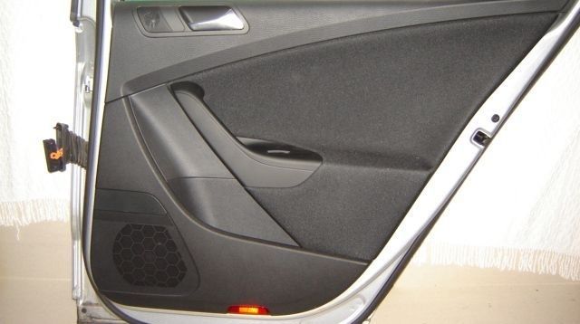 Карта задніх правих дверей Пасат Б6 універсал оббивка двери passat b6