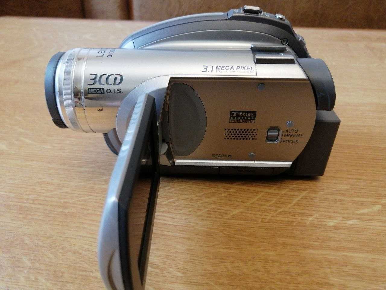 Відеокамера Panasonic VDR-D310