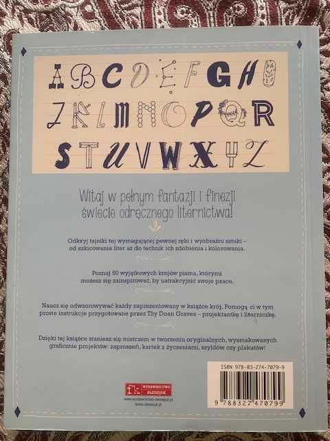 Odręczne liternictwo ozdobne kroje na każdą okazję Thy Doan Graves