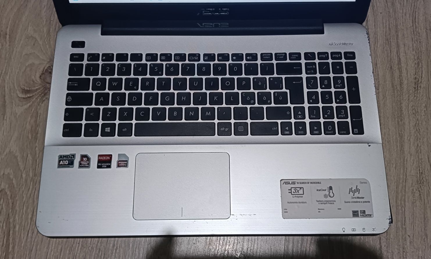 Laptop 15,6" Asus F555D 8 gb ram  500 gb Windows 11