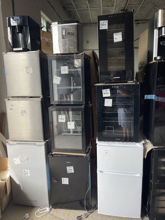 Міні холодильники, морозилки, холодильники для напоїв