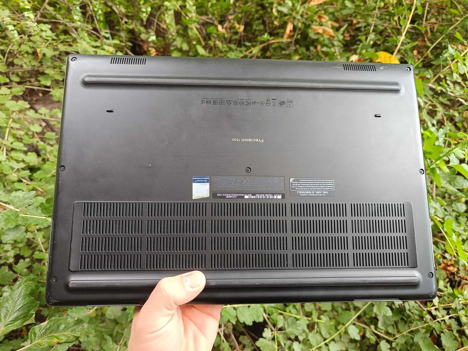 6 ядер, Ігровий ноутбук DELL (i7 8750H/16gb/512gb/Nvidia Р1000 4GB)